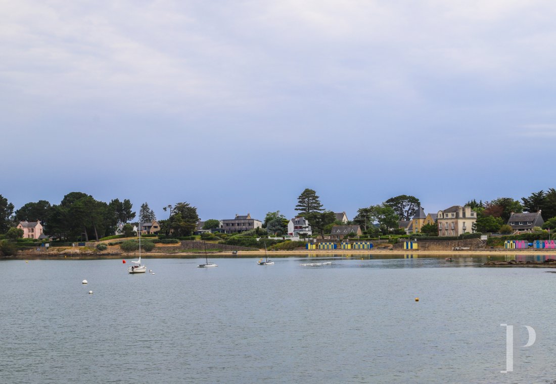 Sur l’Île-aux-Moines, dans le golfe du Morbihan, une maison de famille les pieds dans l’eau - photo  n°35